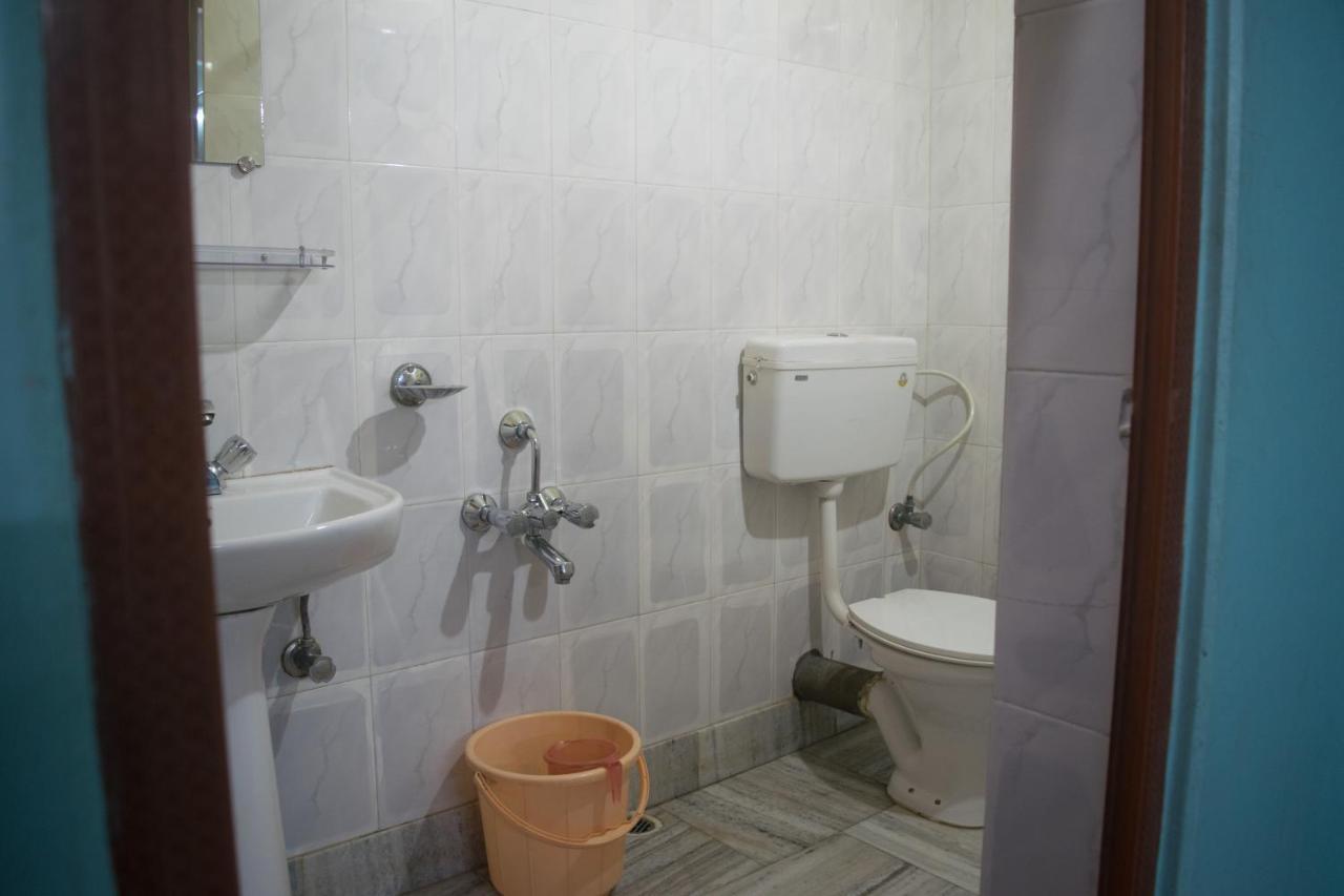 Sewak Lodge Силчар Екстериор снимка